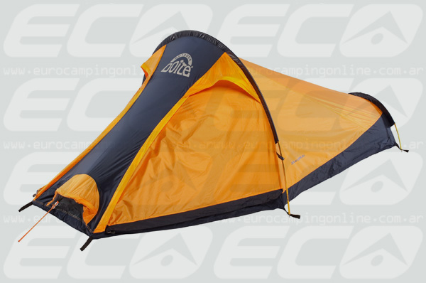 Eurocamping > DOITE CARPA ZOLO 1 PAX - Confortable espacio individual, con ventilaciones frontales y trasera para mejor circulación del aire. Construcción: