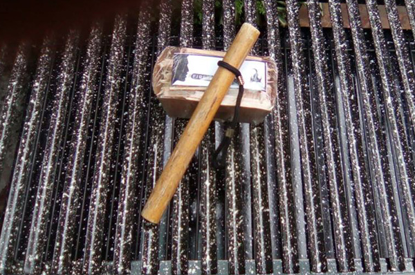 Eurocamping > FIRE BLOWER TUBO - Mira que fácil y rápido es encender el fuego. Utilizamos la técnica antigua de soplado aplicada en Nepal y el